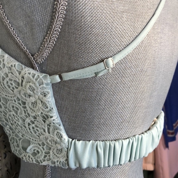 Phanuel Soft Sea foam Green Lace Adjustable Strap Crop Cami Size S-M - Picture 7 of 9